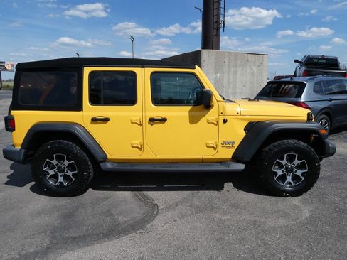 Used 2019 Jeep Wrangler Unlimited Sport S image 4