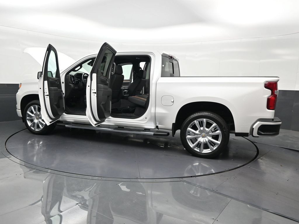 Used 2025 Chevrolet Silverado 1500 High Country w/ High Country Premium Package RWD image 34
