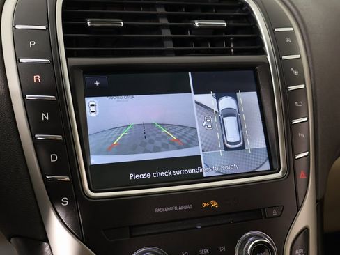 Used 2020 Lincoln Nautilus Reserve w/ Equipment Group 201A image 6