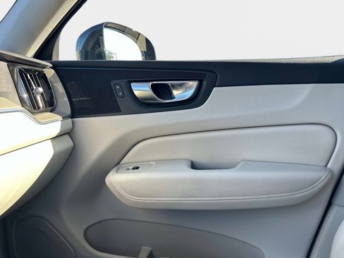 Certified 2023 Volvo XC60 B5 Plus w/ Climate Package image 20