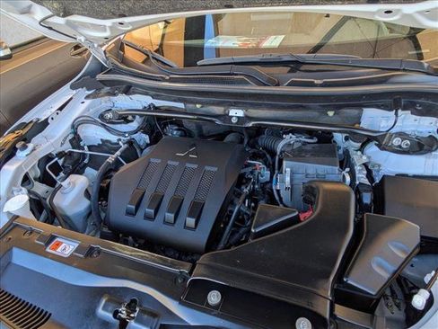 Used 2024 Mitsubishi Eclipse Cross SE image 23