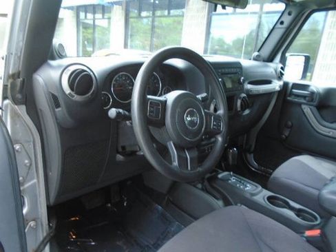 Used 2013 Jeep Wrangler Sport AWD/4WD image 11