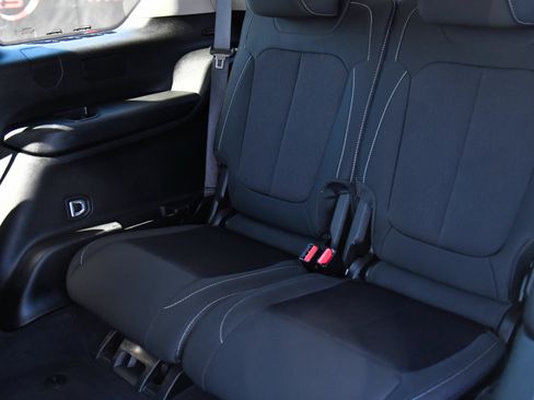 Used 2023 Jeep Grand Cherokee L Laredo AWD/4WD image 36