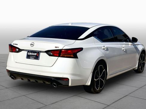 Used 2024 Nissan Altima 2.5 SR w/ SR Premium Package FWD image 12