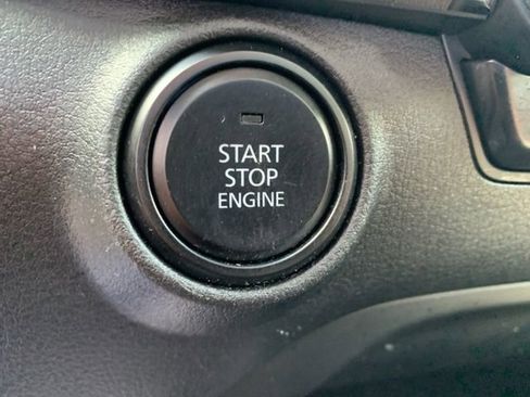 Used 2022 MAZDA MAZDA3 s image 27