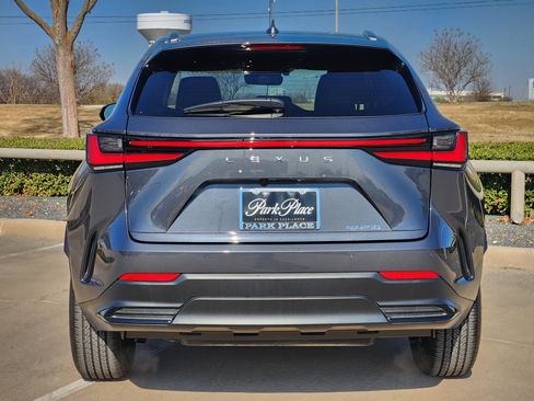 Used 2025 Lexus NX 250 FWD w/ Premium Package image 12