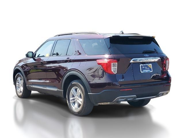 Certified 2023 Ford Explorer XLT w/ Equipment Group 202A AWD/4WD image 3