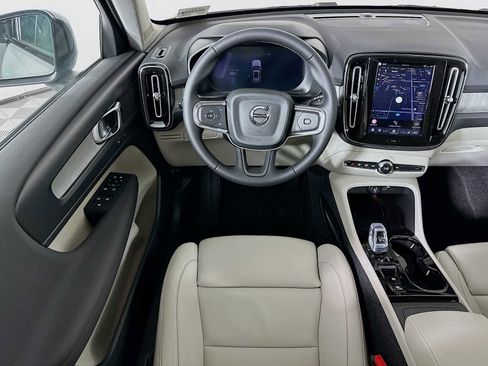 New 2026 Volvo XC40 B5 Plus w/ Protection Package Premier image 21