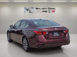 Used 2025 Nissan Altima 2.5 SV FWD video 4