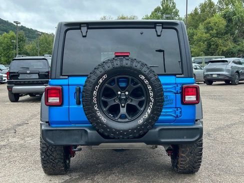 Used 2023 Jeep Wrangler Unlimited Sport AWD/4WD image 4