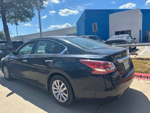 Used 2013 Nissan Altima 2.5 S FWD image 3