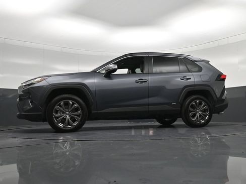 Used 2025 Toyota RAV4 XLE Premium w/ Weather Package AWD/4WD image 32