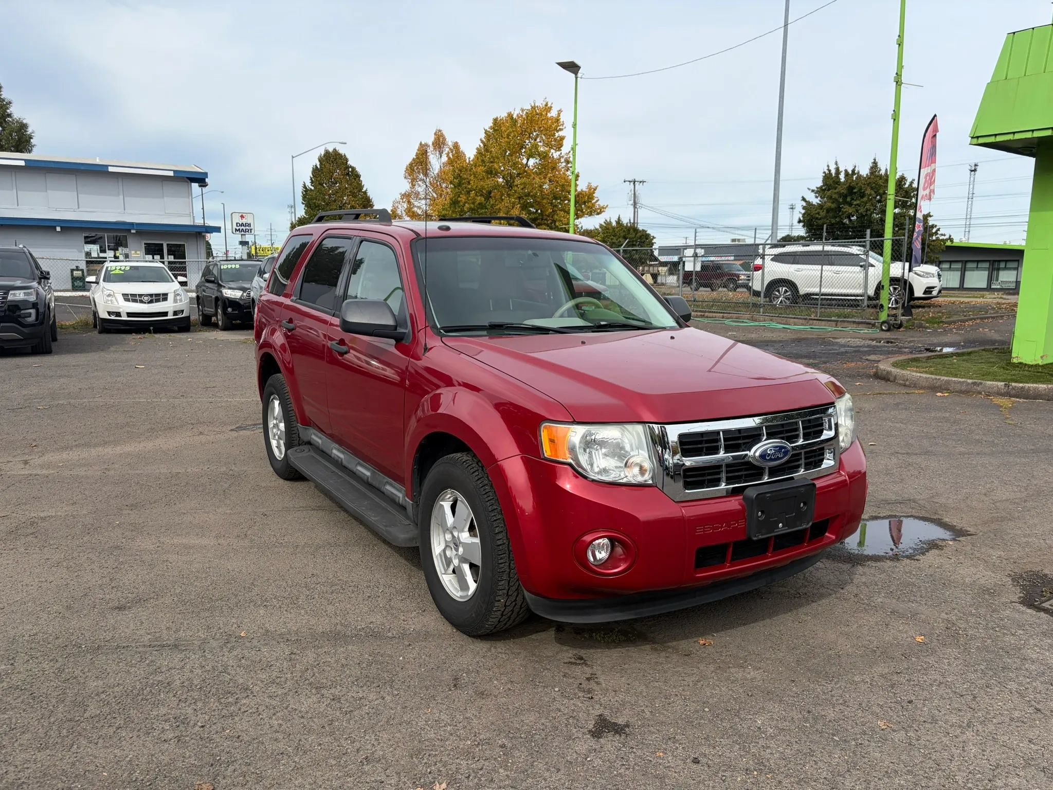 Used 2010 Ford Escape XLT FWD image 1
