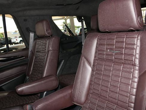 Used 2021 Cadillac Escalade Premium Luxury Platinum AWD/4WD image 14