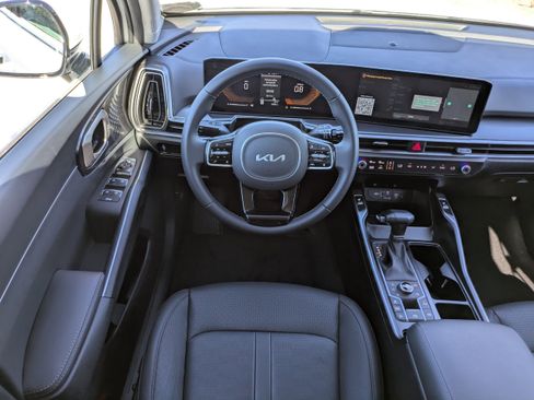 Certified 2025 Kia Sorento S image 20