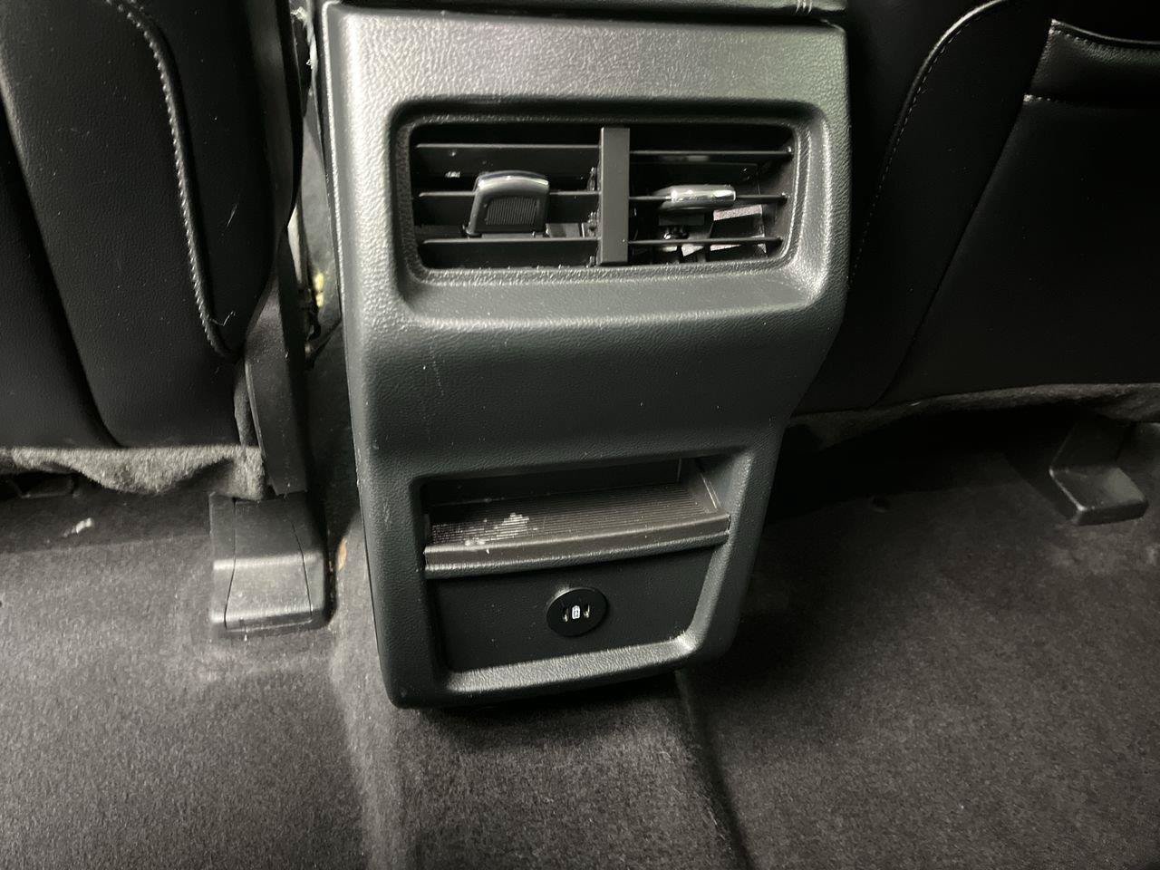 Used 2023 Ford Edge SEL AWD/4WD image 12