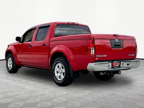 Used 2011 Nissan Frontier SV AWD/4WD image 4