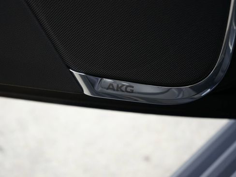 Used 2026 Cadillac Escalade ESV V image 35