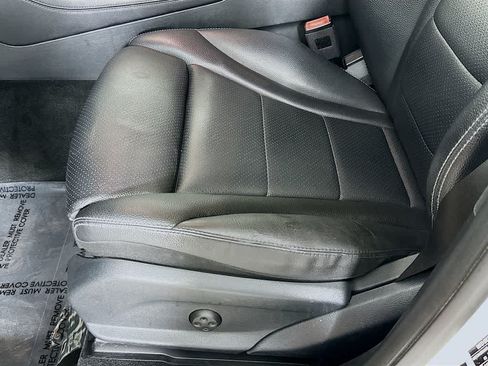 Used 2020 Mercedes-Benz GLC 300 4MATIC image 30