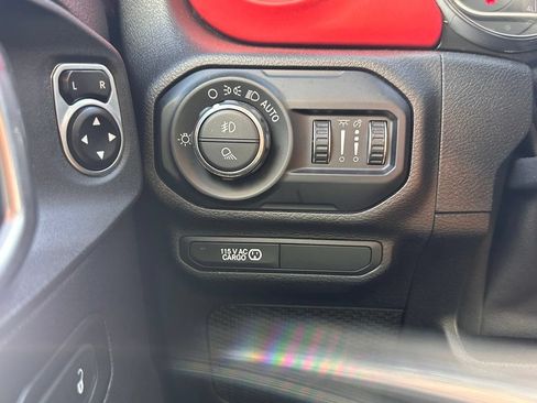 Used 2020 Jeep Gladiator Rubicon AWD/4WD image 32