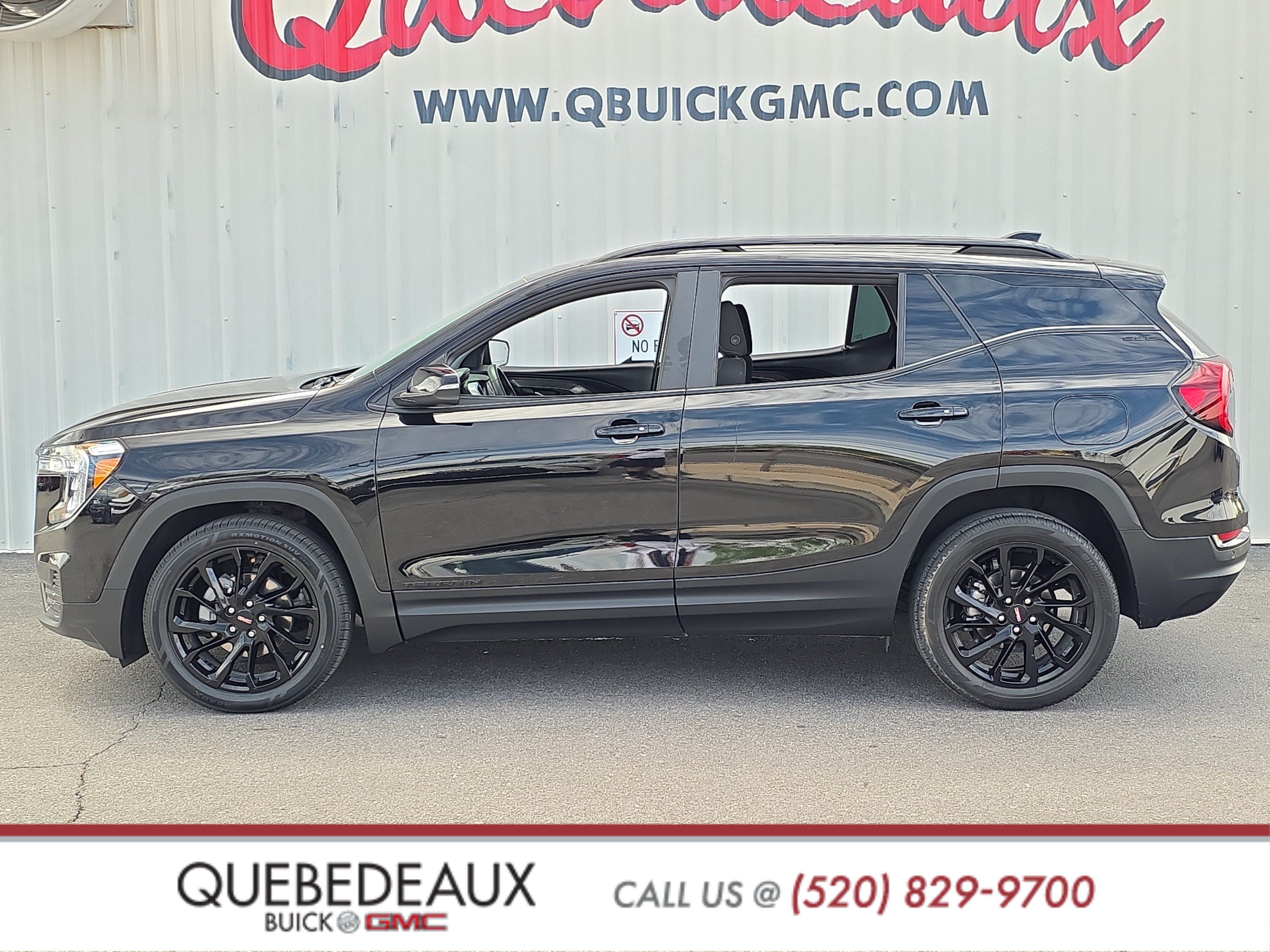 Used 2024 GMC Terrain SLE w/ Driver Convenience Package FWD image 4