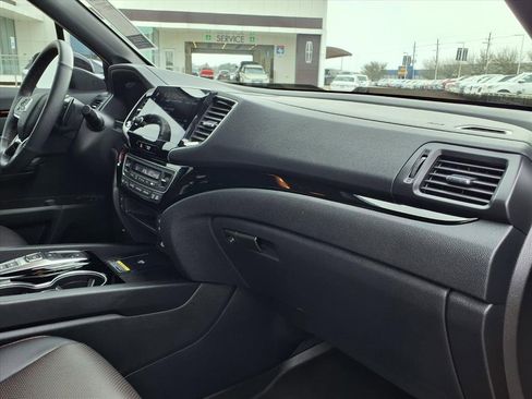 Used 2025 Honda Passport Black Edition image 14