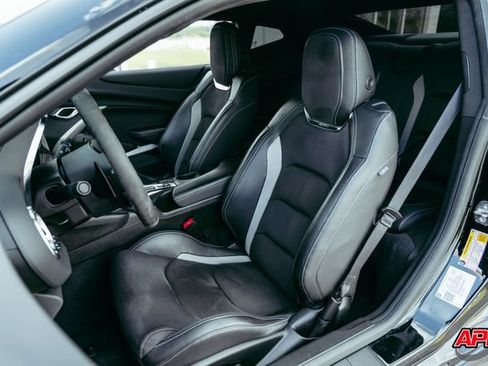 Used 2022 Chevrolet Camaro SS RWD image 6