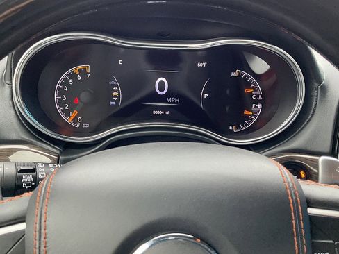 Used 2020 Jeep Grand Cherokee Summit image 19