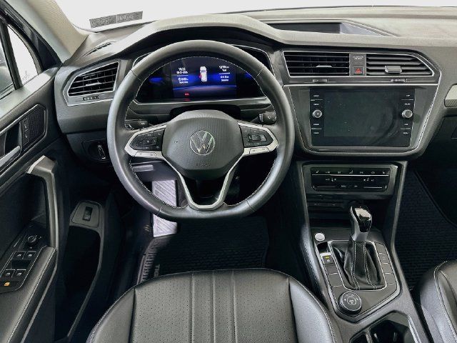 Certified 2024 Volkswagen Tiguan SE AWD/4WD image 22