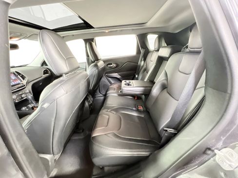 Used 2022 Jeep Cherokee Limited image 24