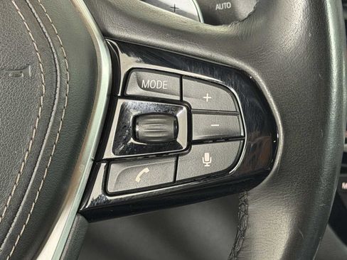 Used 2019 BMW 530e w/ Convenience Package RWD image 26
