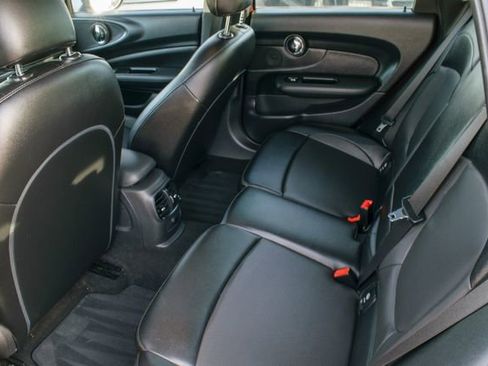 Used 2017 MINI Cooper Clubman image 16