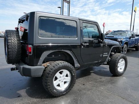 Used 2016 Jeep Wrangler Sport image 5