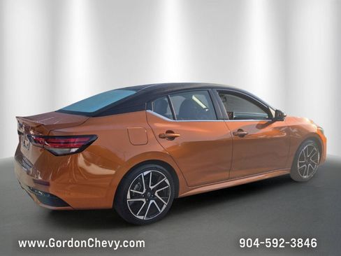 Used 2025 Nissan Sentra SR w/ SR Premium Package FWD image 6