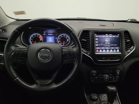 Used 2019 Jeep Cherokee Trailhawk w/ Cold Weather Group AWD/4WD image 22