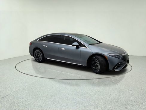 Used 2022 Mercedes-Benz EQS 450+ Sedan image 5