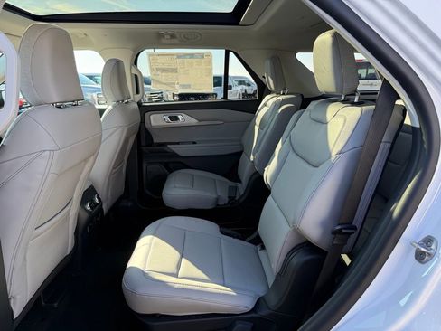 New 2026 Ford Explorer Active w/ Active Comfort Package AWD/4WD image 10