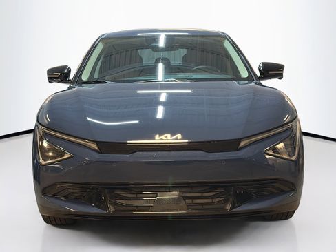 Used 2025 Kia EV6 Wind image 2
