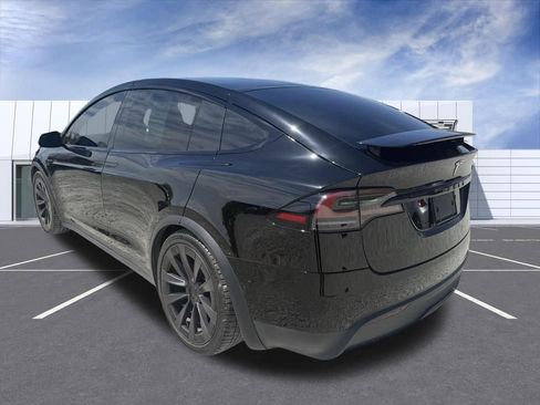 Used 2022 Tesla Model X Plaid image 4
