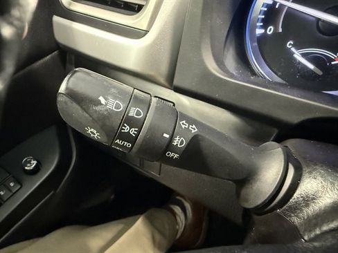 Used 2019 Toyota Highlander Limited image 37