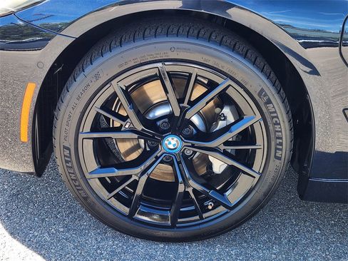 Used 2022 BMW 530e xDrive 530e iPerformance w/ M Sport Package image 11