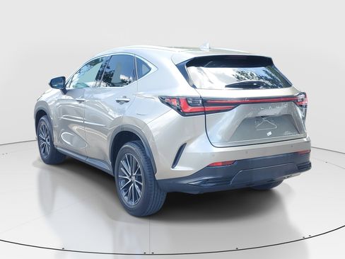 Certified 2025 Lexus NX 250 FWD w/ Towing Package (2000 Lbs) image 5