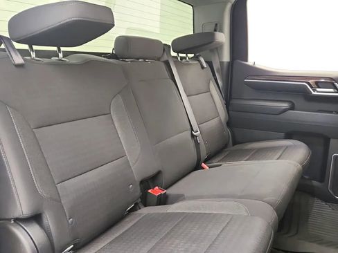 Used 2022 Chevrolet Silverado 1500 LT image 38