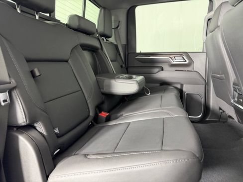 Used 2025 Chevrolet Silverado 2500 LTZ w/ LTZ Convenience Package AWD/4WD image 30