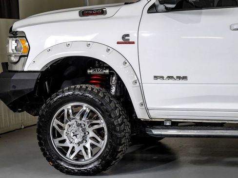 Used 2022 RAM 3500 Big Horn image 12