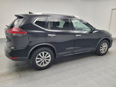 Used 2018 Nissan Rogue SV image 10