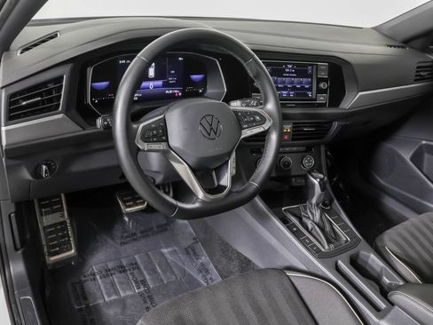 Used 2023 Volkswagen Jetta Sport FWD image 5