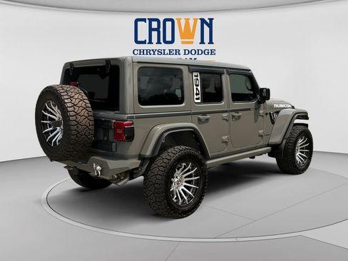 Used 2021 Jeep Wrangler Unlimited Rubicon w/ Xtreme Recon 35" Tire Package AWD/4WD image 3