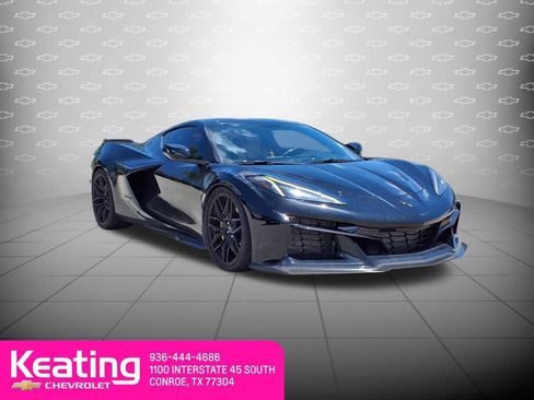 Used 2023 Chevrolet Corvette Z06 RWD image 1