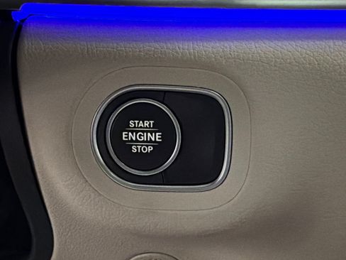 Certified 2025 Mercedes-Benz GLE 450e 4MATIC image 33